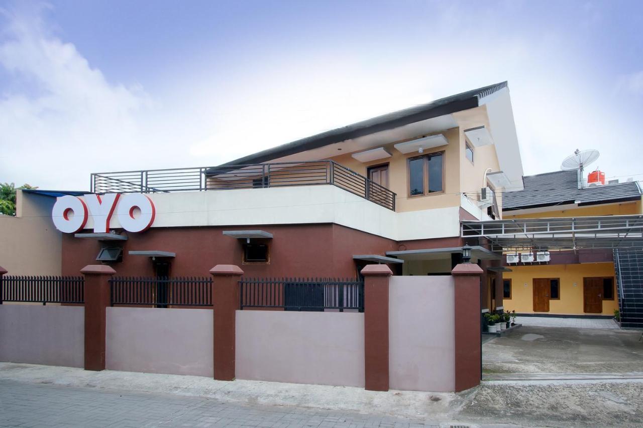 Oyo 347 Bayang Brothers Guest House Maguwo Exteriör bild