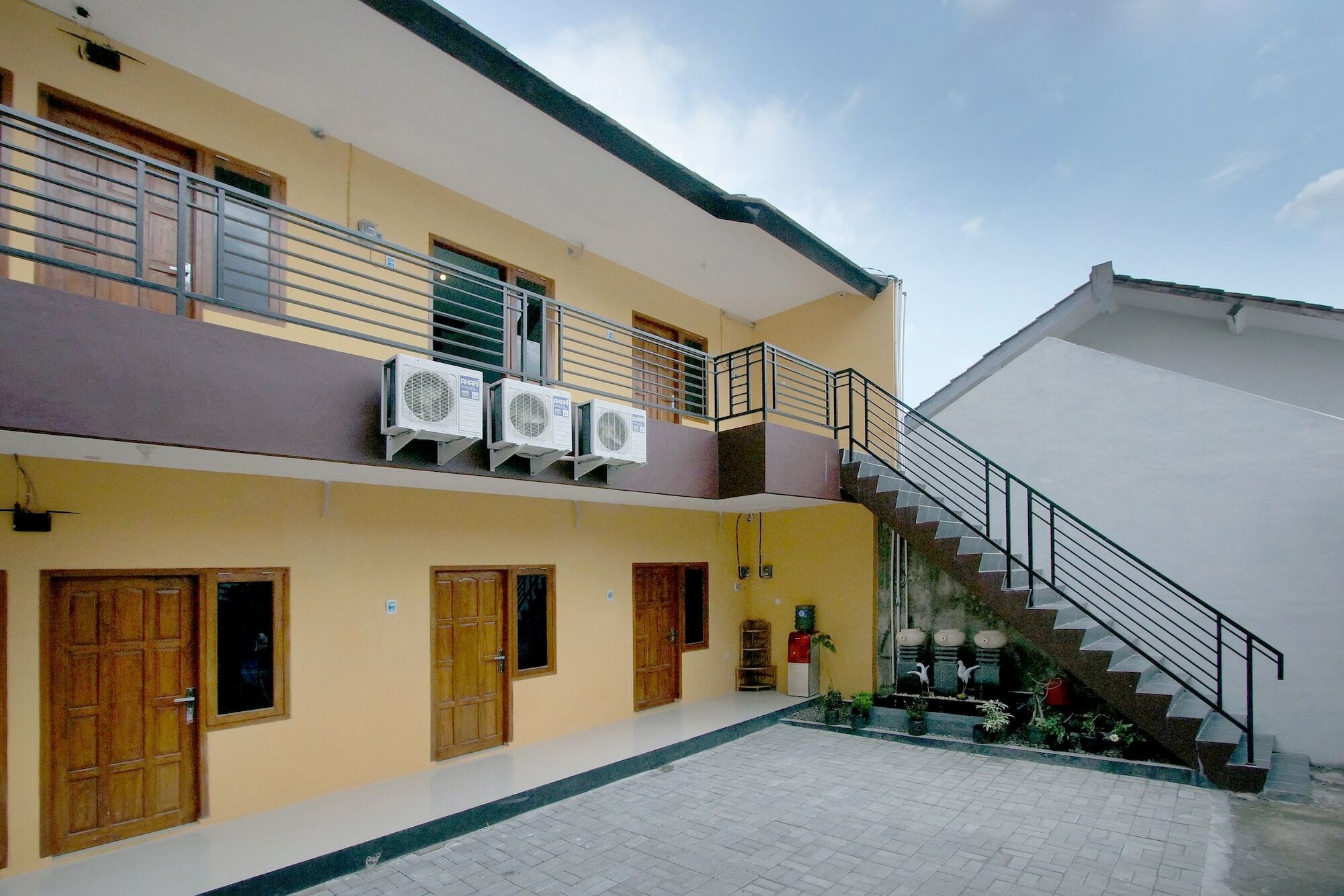 Oyo 347 Bayang Brothers Guest House Maguwo Exteriör bild